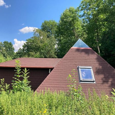 Pyramida Villa Nasavrky Eksteriør billede